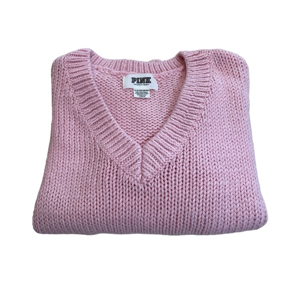 EUC Victoria Secrets PINK Cable Knit V Neck Loose Fit Sweater Size XS/S - Picture 2 of 5